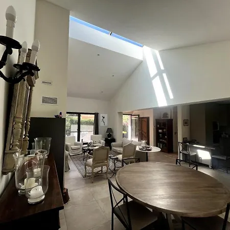 Maison Avec Piscine A Pied Villa Uzes