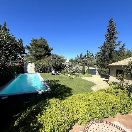 Vila Maison Avec Piscine A Pied Uzès